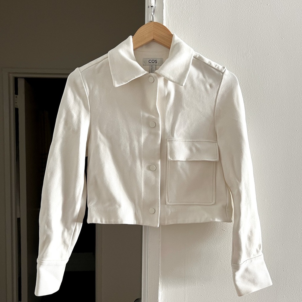 COS Off-white cropped twill jacket in XS